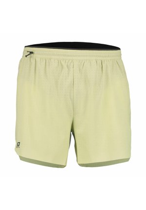 Vaaleankeltaiset juoksushortsit, joissa on hengittävä, teksturoitu kangas, joustava vyötärönauha, sisäinen kiristysnaru ja pieni musta logo vasemman alareunan puolella.