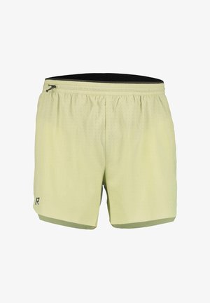 Hellgelbe Laufshorts aus atmungsaktivem, strukturiertem Stoff, mit elastischem Bund, internem Kordelzug und einem kleinen schwarzen Logo auf der unteren linken Seite.