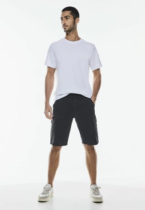 Street One MEN Shorts - blau