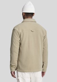 Lyle & Scott EMBROIDERED  - Fleecejas - x sage uniform