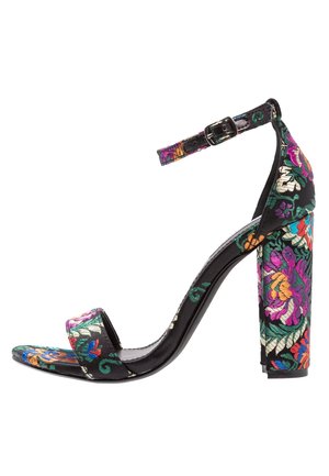 Sort højhælede sandal med blomsterbroderi, ankelrem med spænde og blokhæl, med levende flerfarvede blomster.