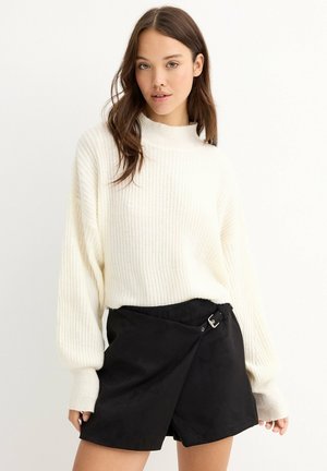 INSIDE SKORT CRUZADA - Falda acampanada - black