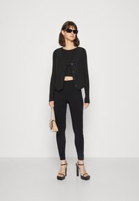 VILA VIKAROLINA VEST - Γιλέκο - black