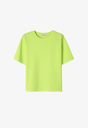Neon grön t-shirt med kort ärm gjord av mjuk bomull, med rund halsringning och en avslappnad passform utan synliga logotyper eller mönster.