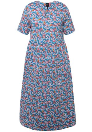 Kurzes blaues Kleid mit kurzen Ärmeln, das ein abstraktes Muster aus roten, weißen und gelben Formen zeigt. Hergestellt aus leichtem Stoff mit einem lässigen Schnitt.