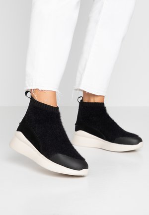 Zapatillas altas - black