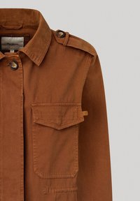 Pepe Jeans Gabardina - brown