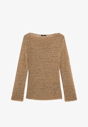 Maglione a maniche lunghe marrone chiaro lavorato a maglia con trama larga e scollo rotondo su sfondo bianco.