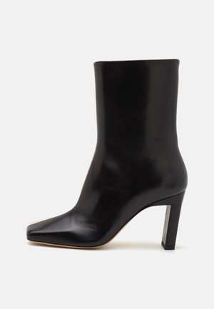 Wandler ISA BOOT - Botines - black/white