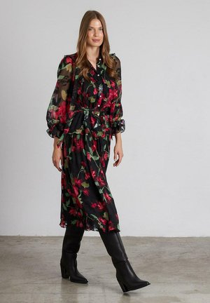MIDI FLORES - Vestido camisero - rojo