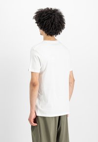 LABEL - Majica kratkih rukava s printom - white