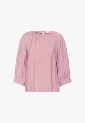 Blouse rose avec un col rond et un dos à ouverture en trou de serrure, dotée de longues manches bouffantes et d'un tissu lisse, légèrement brillant.