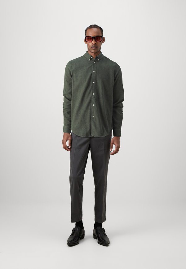 LIAM - Shirt - climbing ivy4