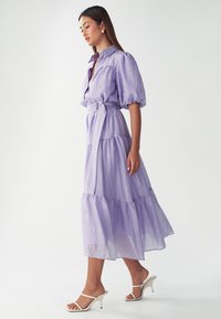 WILLA TARI MIDI DRESS - Paitamekko - lilac