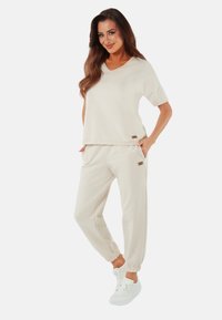 Italian Fashion - Spodnie materiałowe