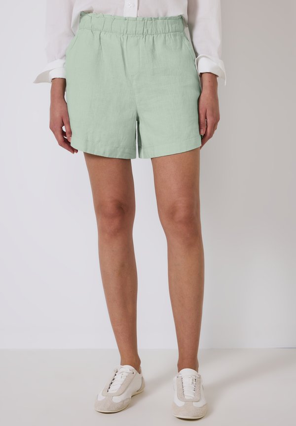 PAPERBAG - Shorts - grün