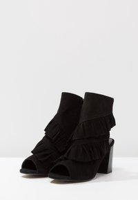 River Island Varrelliset sandaalit - black