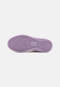 Tommy Jeans RETRO BASKET FLATFORM - Sneakers basse - lavender flower