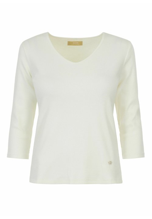 Biała, prążkowana koszulka z długim rękawem i dekoltem w kształcie V, z małym logo przy hemie. Miękka tekstura, dopasowany krój i swobodny styl.