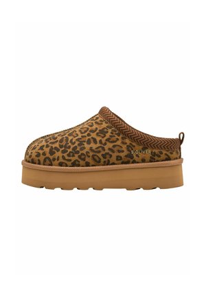 s.Oliver Slippers - leopard