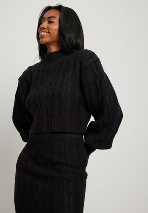 KURZER MIT ZOPFMUSTER - Trui - black