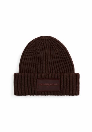 Brauner gestrickter Beanie mit Rippendesign, umgeschlagenem Saum und einem aufgenähten rechteckigen Logo-Patch mit der Aufschrift "tommy jeans".