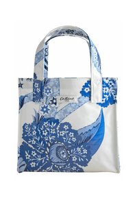 Zila un balta ziedu soma ar divām rokturām, ar ziedu un lapu rakstu uz izturīgas auduma. Logo priekšējā pusē.