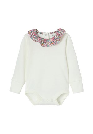 Weißer Baby-Body mit langen Ärmeln, Druckknöpfen und einem rosa floralen Rüschenkragen.