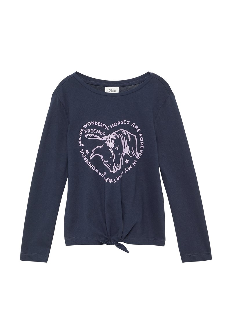 Marineblauwe longsleeve t-shirt met een frontafbeelding van een paard en roze tekst. Heeft een geknoopt hem aan de taille, gemaakt van katoenen materiaal.