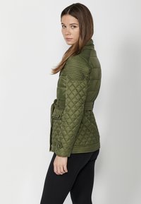 Koroshi PADDED - Jachetă de iarnă - verde green