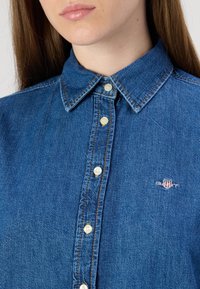 GANT REG - Blusa - indigo