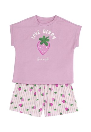 Dwuczęściowa piżama dziecięca z lawendowym topem ozdobionym grafiką truskawki i napisem "LOVE BERRY Good night" oraz pasującymi krótkimi spodenkami w wzór truskawek.
