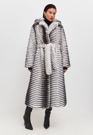 Winter coat - grey