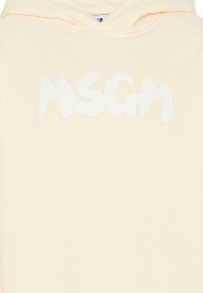 Kremowy hoodie wykonany z miękkiego materiału, z białym logo "MSGM" w wyraźnej, teksturowanej czcionce. Regulowany kaptur i ściągacze przy mankietach.
