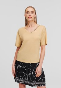 KARL LAGERFELD SIGNATURE V-NECK - Tricou basic - beige