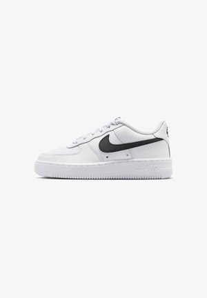 Nike Sportswear, NIKE SPORTSWEAR OLDER KIDS' SHOES AIR FORCE 1 TECH - Trainers - white white black