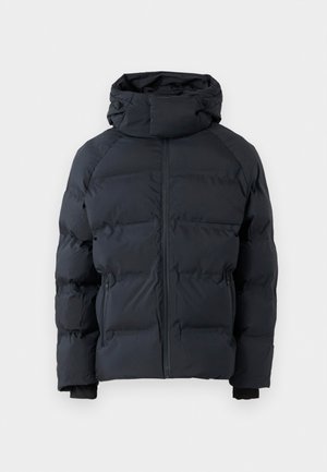 Doudoune noire avec col montant, fermeture éclair à l'avant, poches latérales zippées et capuche ajustable avec cordons de serrage, présentée sur fond uni.