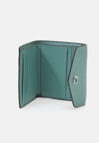 COACH CROSSGRAIN SMALL WALLET - Πορτοφόλι - aquamarine