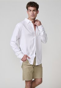 MANGA LARGA - Camisa - blanco