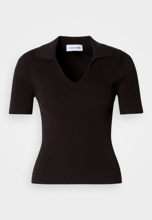 Fekete bordás piké póló rövid ujjal és V-nyak kialakítással. Finom logóhímzés található a mellkason. Sima kötésű anyag.