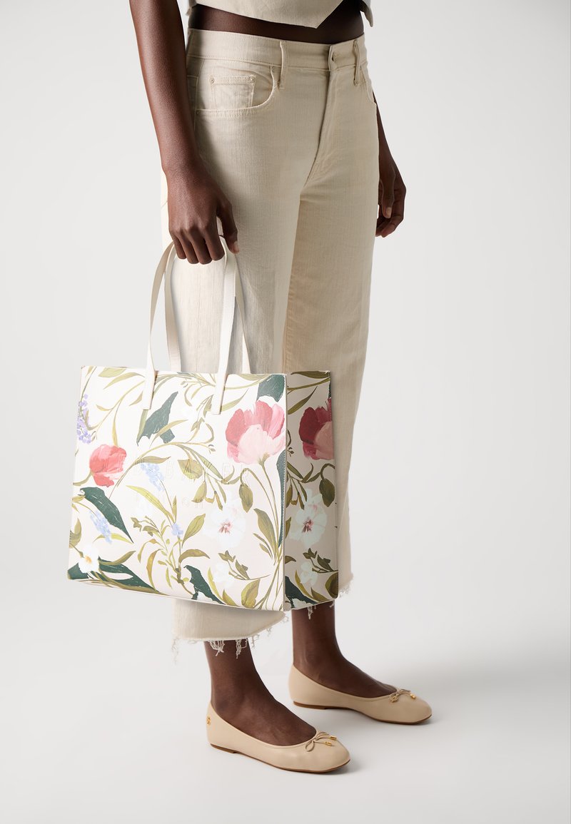 Ted Baker FLORAL PRINTED EXTRA LARGE ICON BAG - Tote bag - light pink