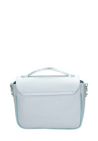 Borsa a tracolla in pelle azzurro chiaro con forma strutturata, chiusura a patta, manico superiore e dettagli turchesi lungo i bordi. Texture liscia.