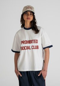 PROHIBITED - CONTRAST TEE - T-Shirt print - off-white navy Thumbnail-Bild 1