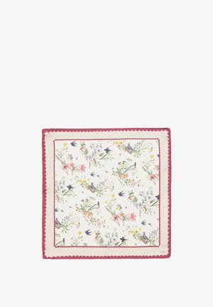 Štvorcový hodvábny šál s kvetinovým a vtáčím dizajnom v pastelových farbách, obohnaný vlnitým ružovým okrajom. Mäkka textúra a ľahká váha.