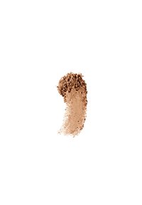 Brunt pulver som liknar bronzer, med en mjuk, fin konsistens utspridd i en oregelbunden form mot en vit bakgrund.