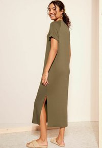 Friends Like These REGULAR FIT - STRAIGHT SHORT SLEEVE - Trikotaažkleit - green