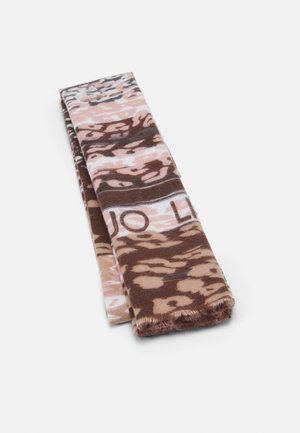 Écharpe longue pliée avec un motif animal abstrait marron, beige et rose sur fond blanc.