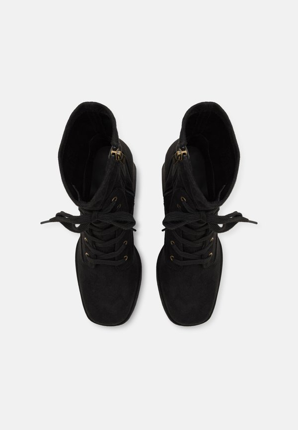 High heeled ankle boots3