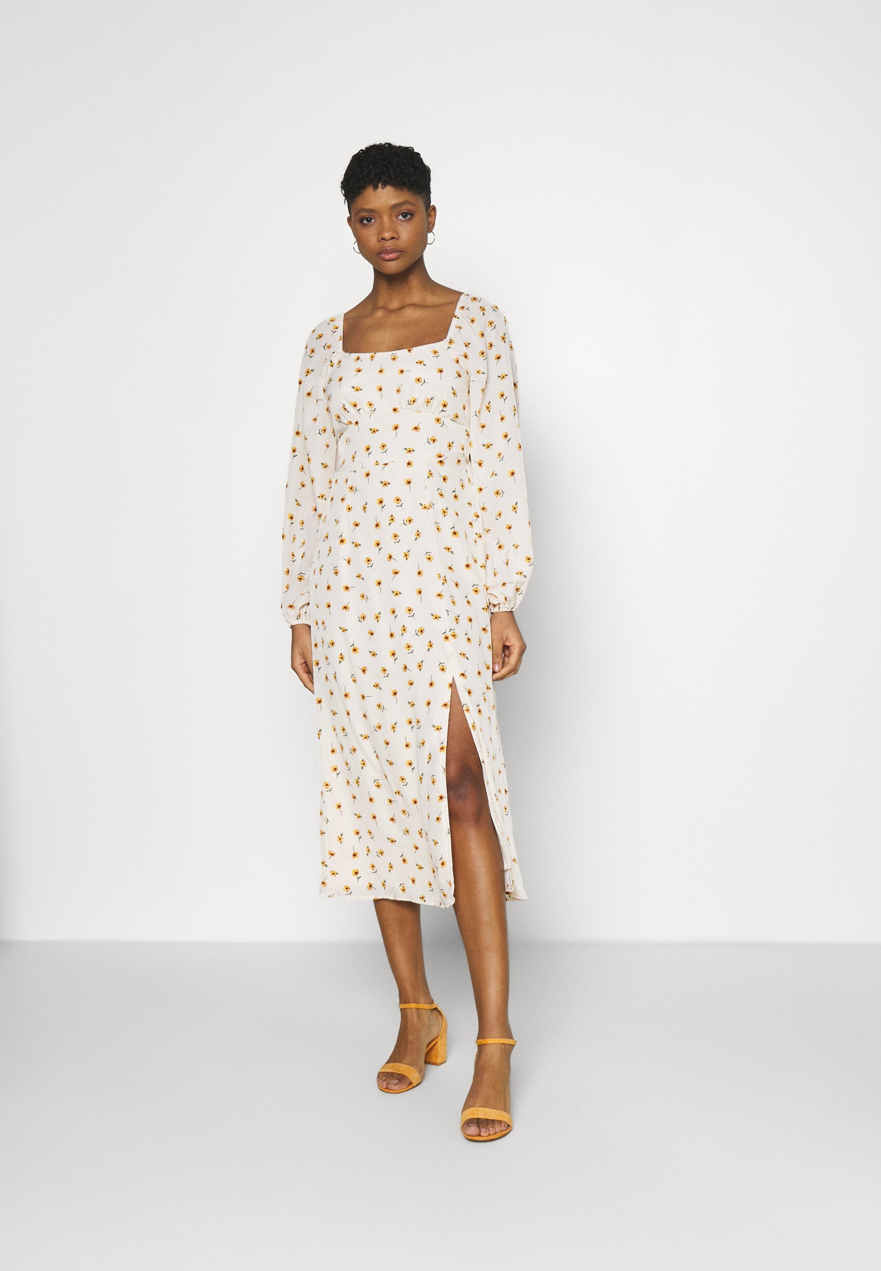 Missguided FLORAL SHIRRED BACK MIDAXI 