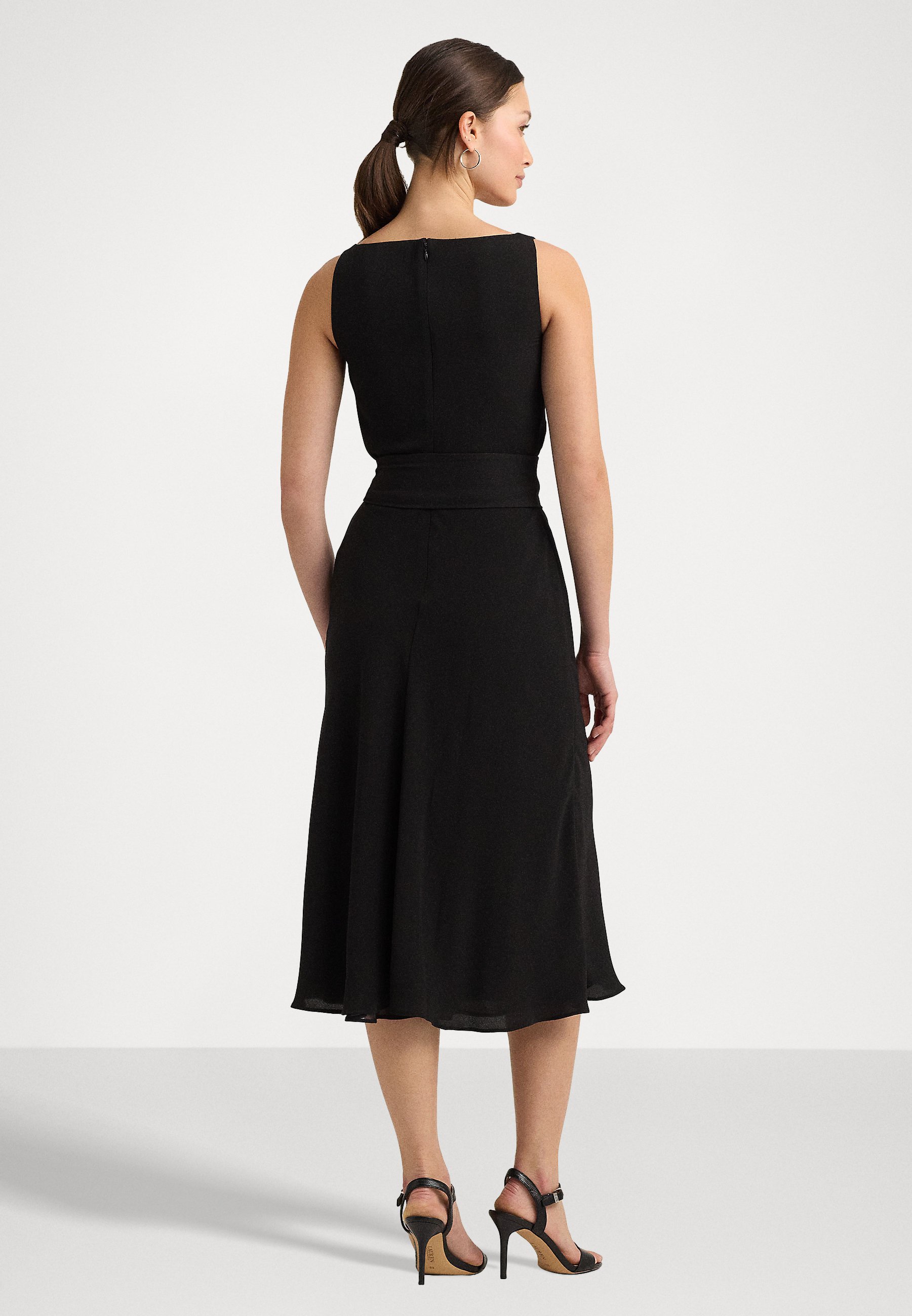 Lauren Ralph Lauren BELTED CREPE SLEEVELESS DRESS - Day